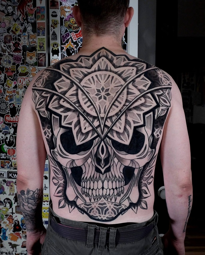 Работа преподавателя тату школы Art Tattoo
