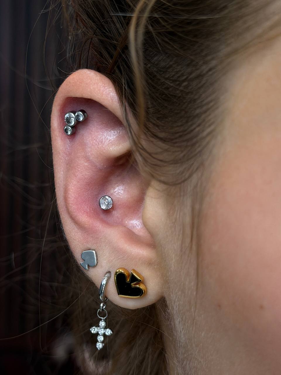 Свежий прокол — работа мастера NEO Piercing